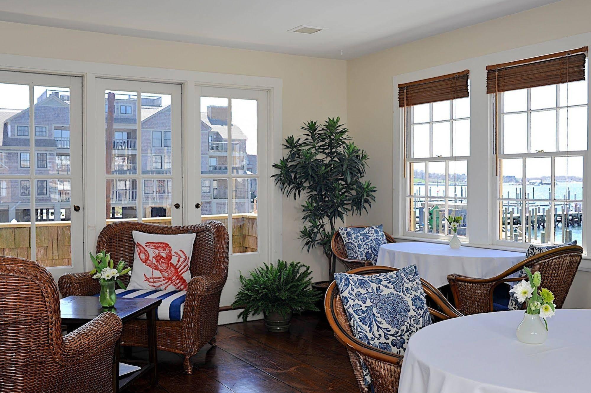 Harborside Inn Newport Exteriör bild